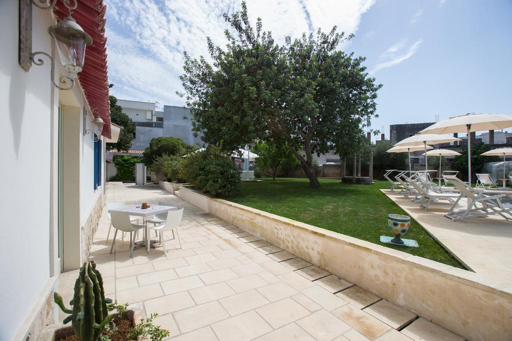 Li Pappi Antico Casale Bed & Breakfast Galatina Exterior photo